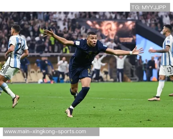 姆巴佩分享庆祝照片称国家德比胜利归球队活力无限展现精彩表现 姆巴佩分享庆祝照片称国家德比胜利归球队活力无限展现精彩表现