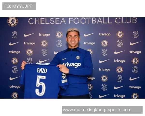 蓝军官方公布十月最佳进球候选凯塞多吉滕斯精彩射门引关注