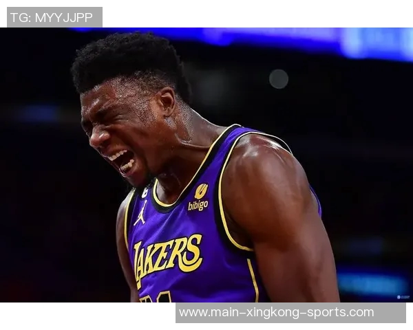 托马斯布莱恩特绝杀被帽愤怒推开摄像头引发热议