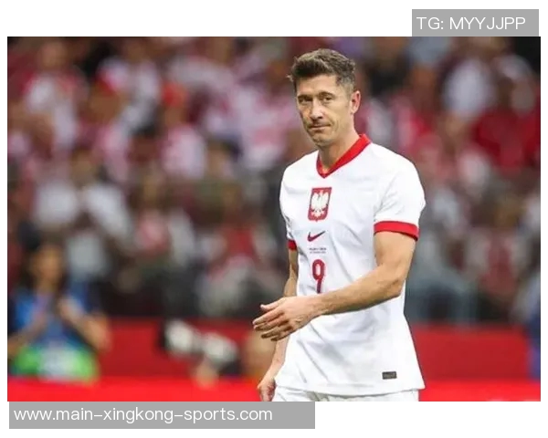 莱万遭遇重伤左大腿肌肉撕裂预计缺阵四到六周 莱万遭遇重伤左大腿肌肉撕裂预计缺阵四到六周