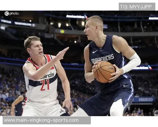 客战独行侠米奇约翰逊谈揭幕战首发阵容尚未确定 客战独行侠米奇约翰逊谈揭幕战首发阵容尚未确定