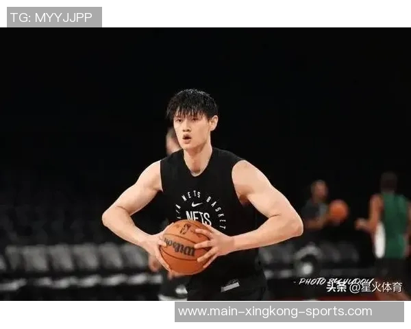 曾凡博未能上场引发热议教练与队友各有隐忧与考量 曾凡博未能上场引发热议教练与队友各有隐忧与考量