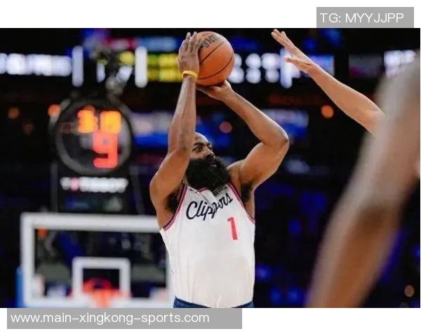 76人半场大幅领先篮网15分乔治表现出色庄神意外伤退克拉克斯顿贡献12分 76人半场大幅领先篮网15分乔治表现出色庄神意外伤退克拉克斯顿贡献12分