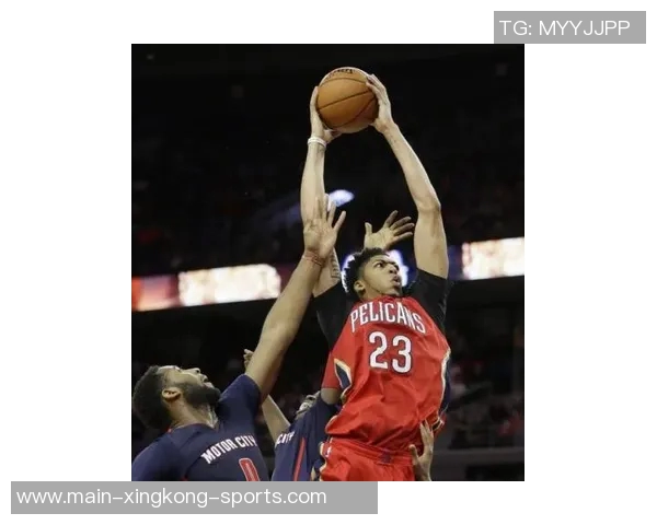 安东尼戴维斯左手伤势无须手术预计六周内完全恢复